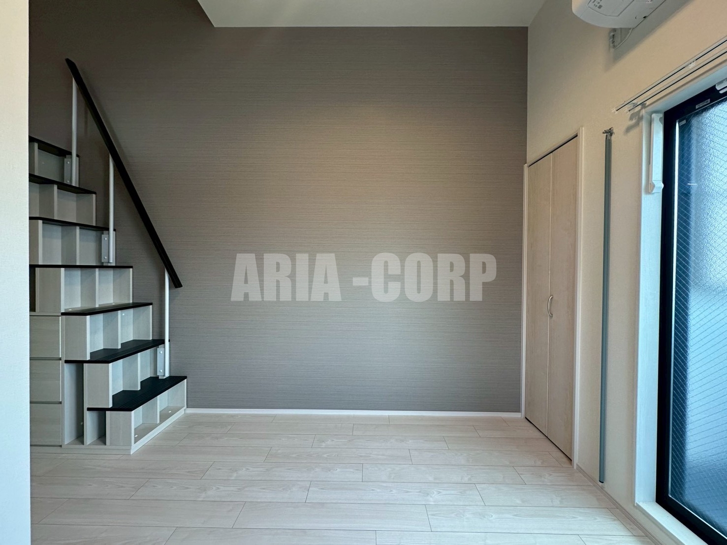 居室・リビング　白を基調とした統一感あるお部屋です！