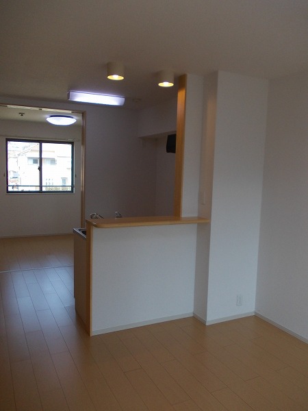 居室・リビング　エアコン付きで初期費用を抑えられます♪