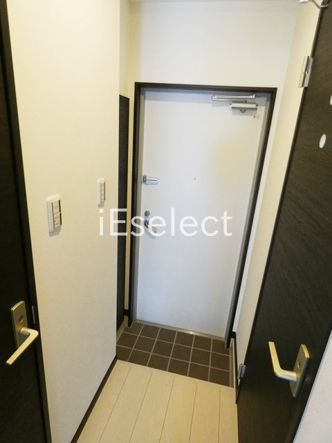 玄関　シューズボックス付き玄関です♪