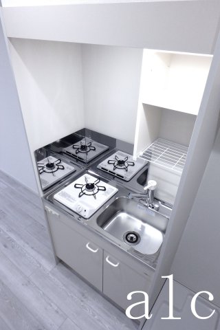 キッチン　コンパクトなキッチンで掃除もラクラク