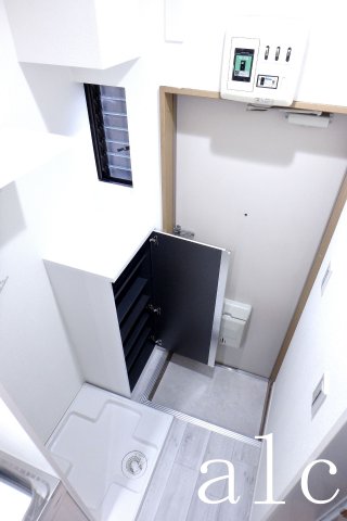 玄関　収納もある玄関です