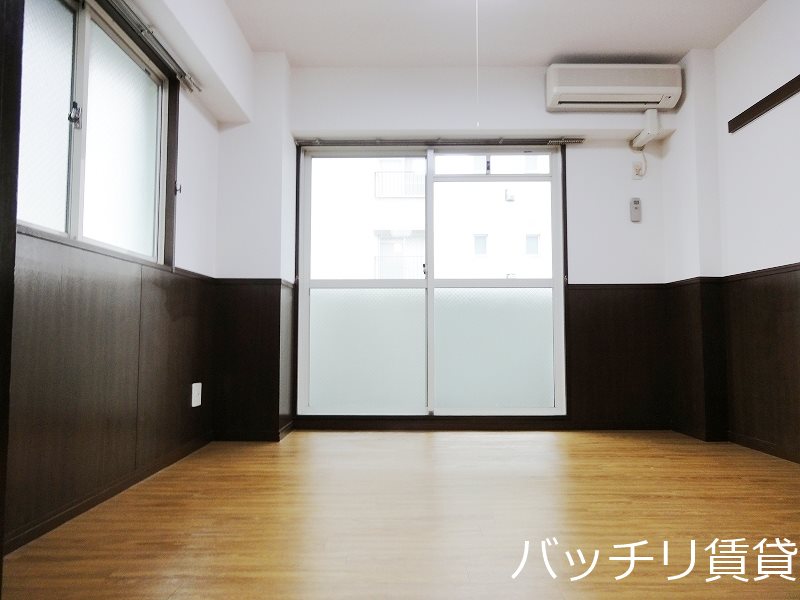 居室・リビング　＊画像は別号室の為、現状を優先致します