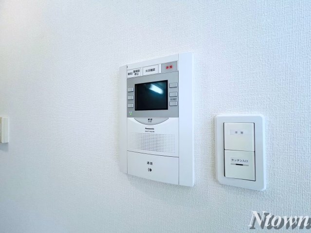 セキュリティ　モニター付きインターホンです。