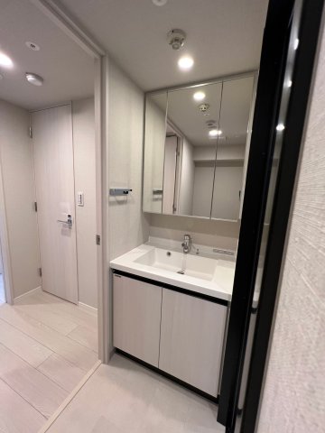 洗面設備　広い洗面スペース