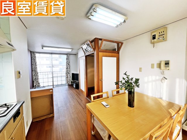 居室・リビング　家具家電付き