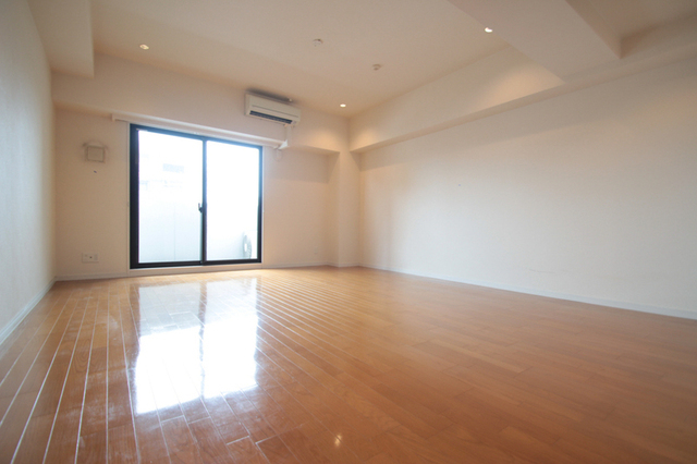 居室・リビング　※別部屋の参考写真です