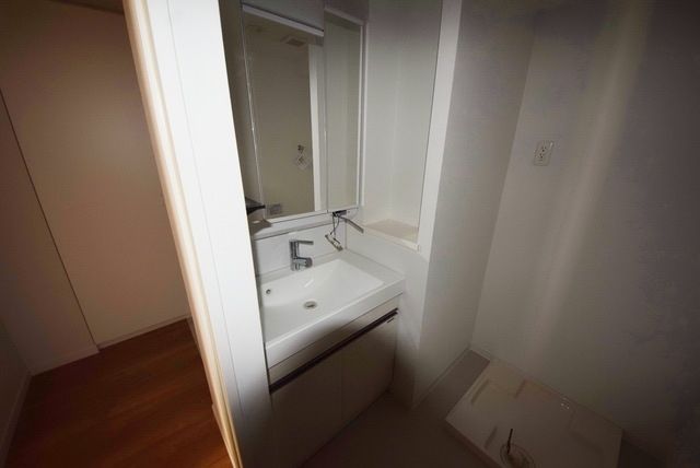 洗面設備　★大きな鏡の洗面台★