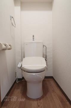 トイレ　シャワー付トイレ