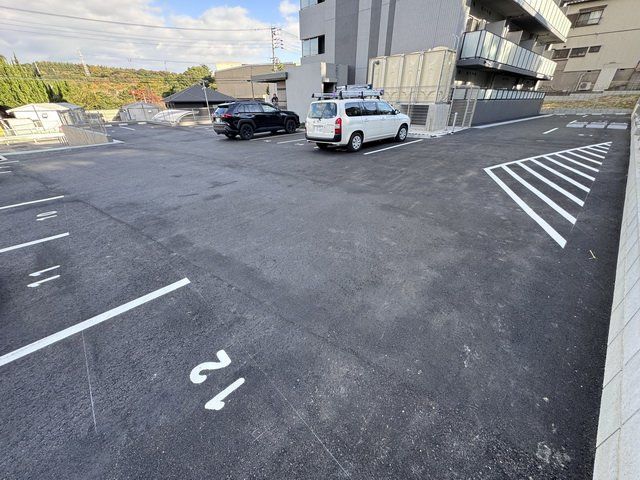 駐車場　駐車場