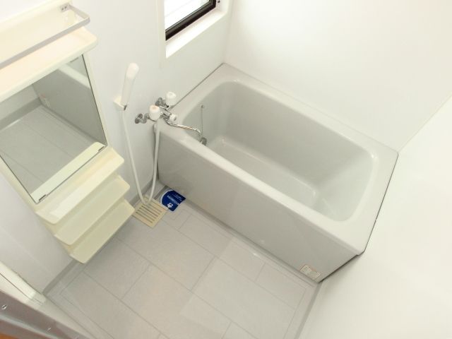 バス・シャワールーム　明るいバス　追い焚きつき