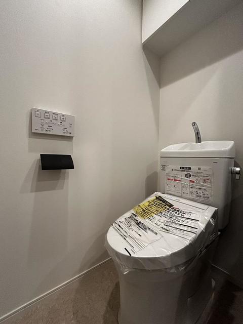 トイレ　※写真は同タイプ住戸です。