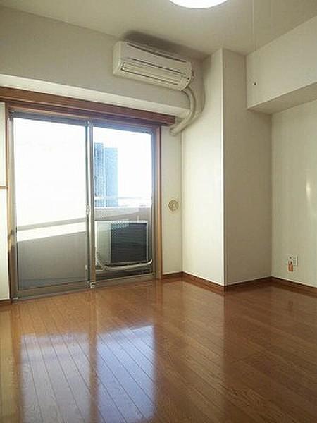 居室・リビング　7.1帖　※別室参考写真です。