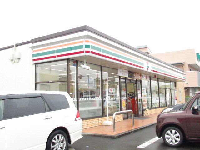 コンビニ　セブンイレブン　小柳津店（コンビニ）まで700m