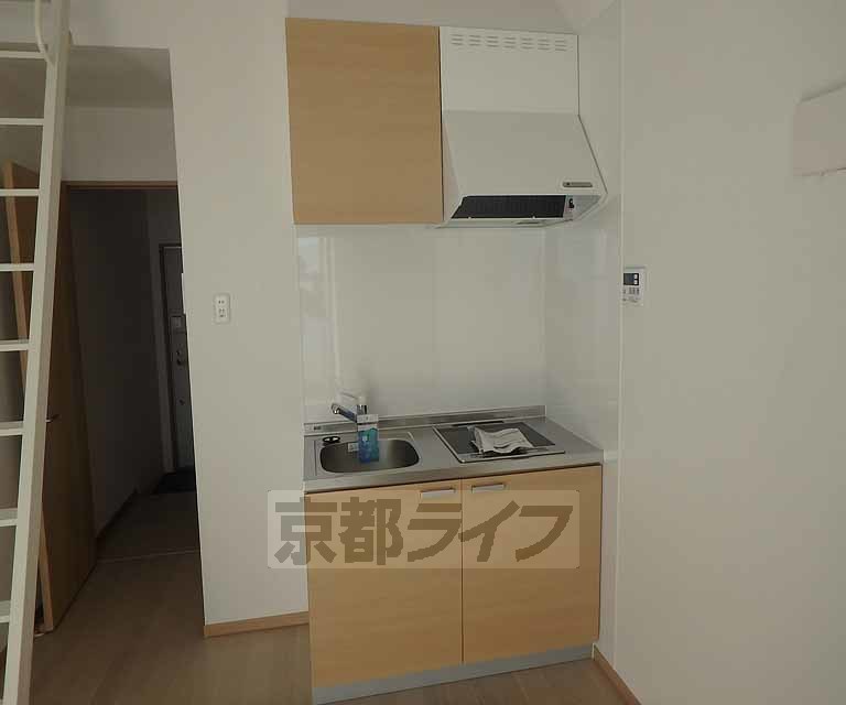キッチン　収納もたっぷり、使いやすいキッチンです
