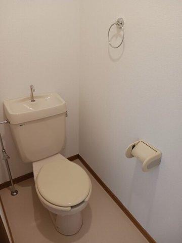 トイレ　コンパクトで使いやすいトイレです