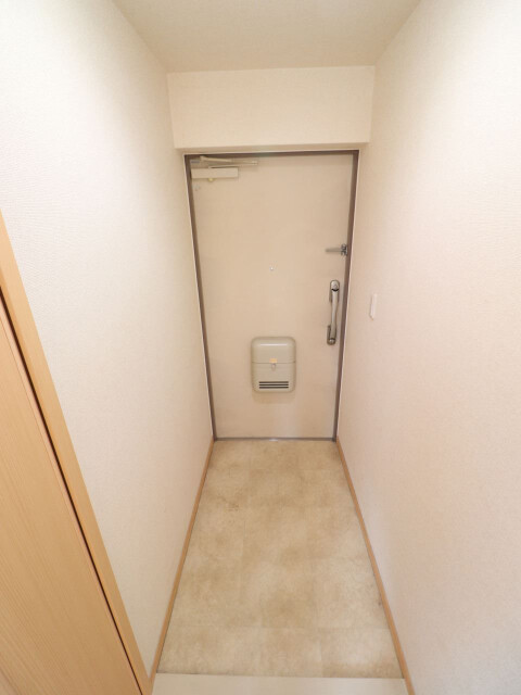 玄関　広い玄関スペース