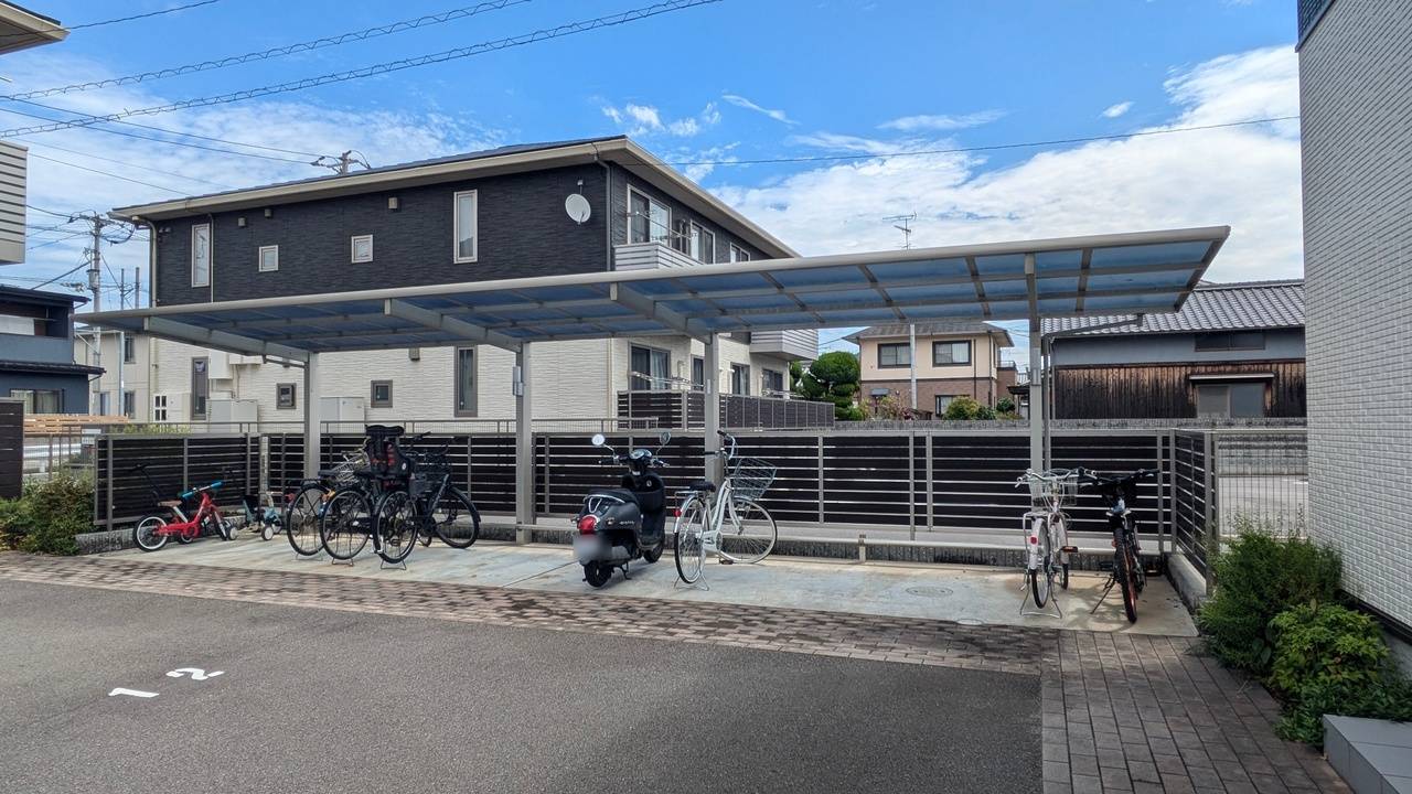 駐車場　駐輪場