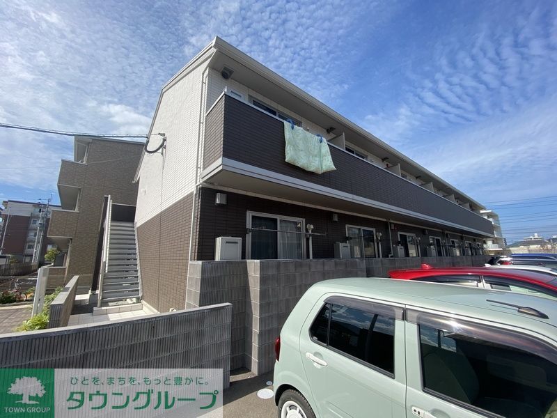建物外観　駐車場