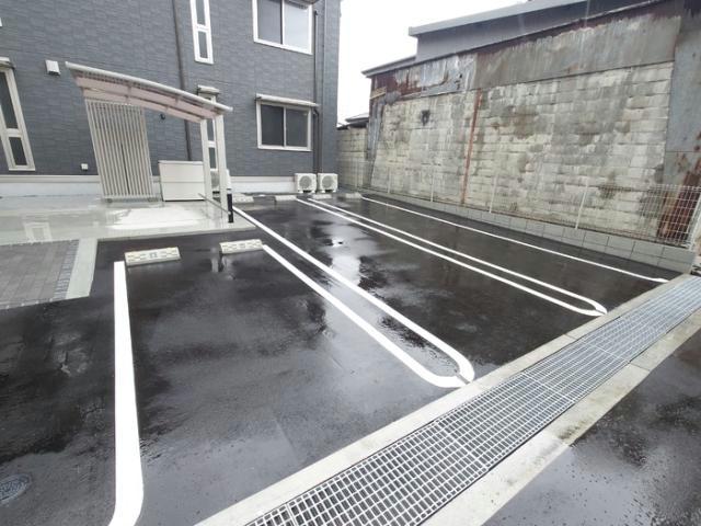 駐車場　駐車場