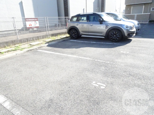 駐車場　敷地内駐車場
