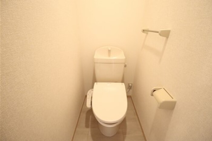トイレ　落ち着いたトイレです
