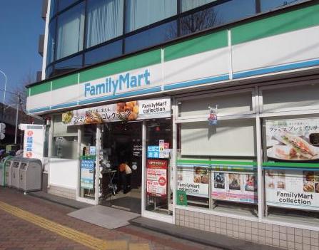 コンビニ　ファミリーマート 高円寺陸橋店（コンビニ）まで137m