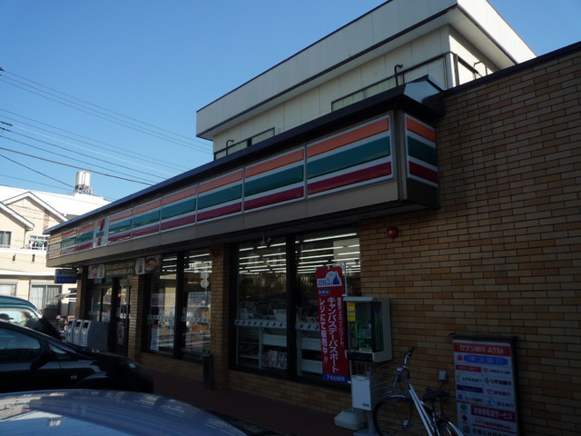 コンビニ　セブンイレブン（コンビニ）まで230m