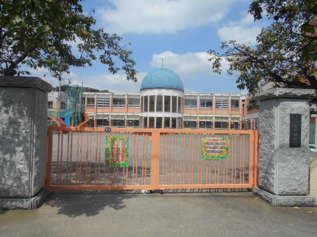 幼稚園・保育園　有鹿幼稚園（幼稚園・保育園）まで1748m