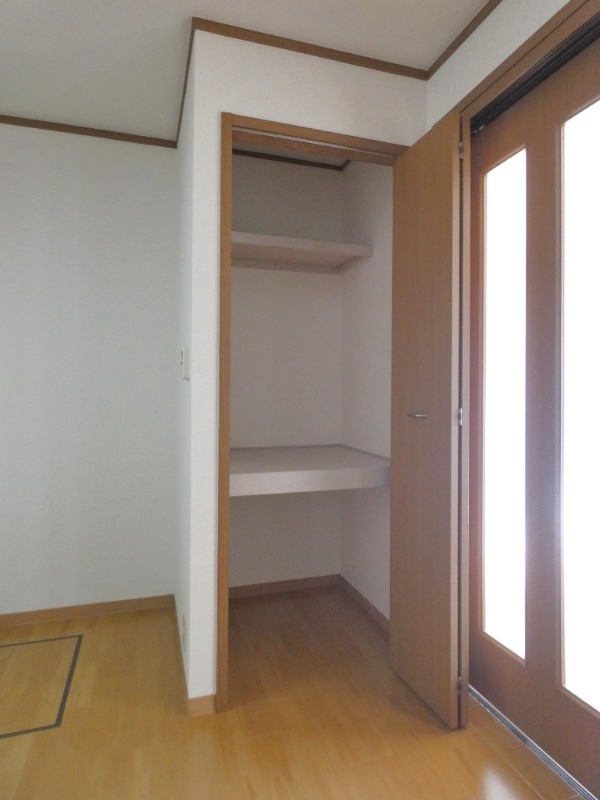 収納　図面と現状に相違がある場合には現状を優先