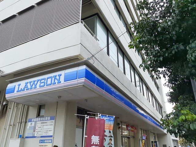 コンビニ　ローソン那覇崇元寺通店（コンビニ）まで265m