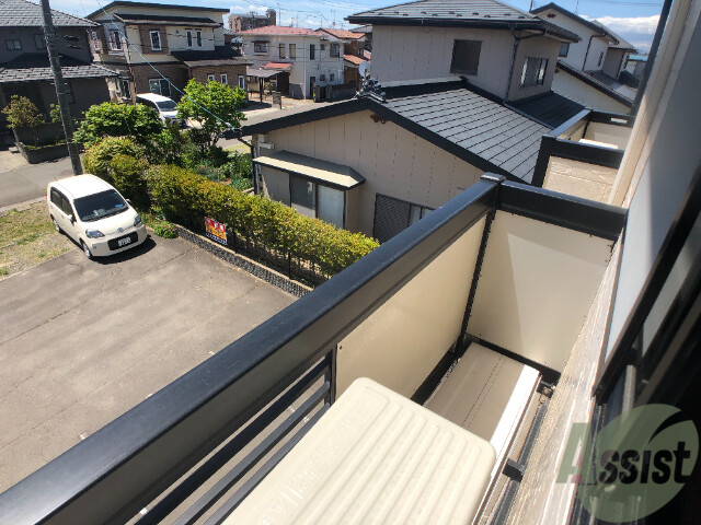 バルコニー　広いバルコニーです。洗濯物が干しやすいですね。