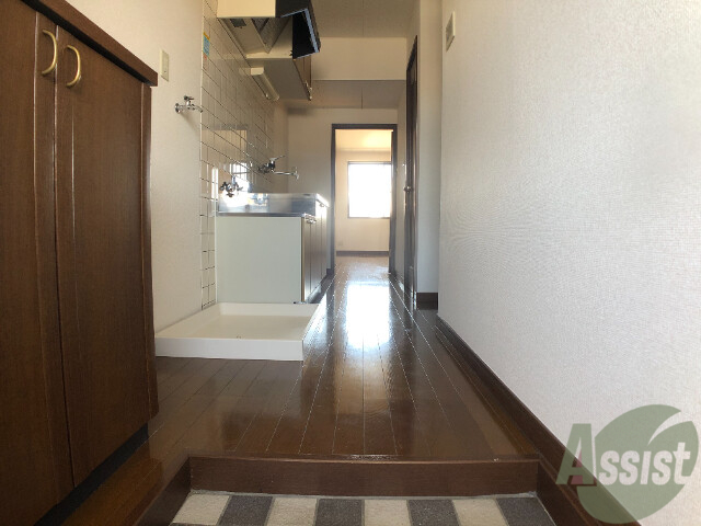 玄関　玄関からの風景です。広々としていいですね。
