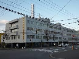 病院　勤医協札幌病院（病院）まで920m