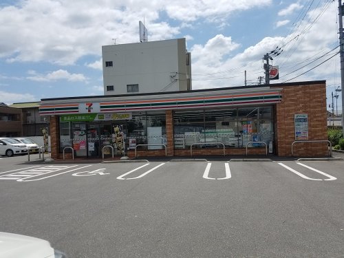 コンビニ　セブンイレブン 高知一宮南町店（コンビニ）まで242m