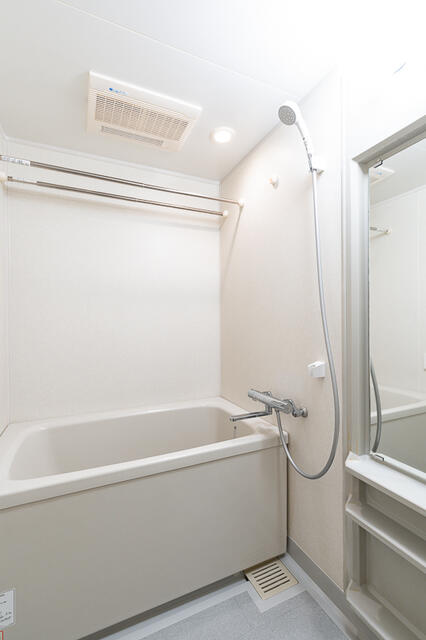 バス・シャワールーム　※写真は同タイプ住戸です。
