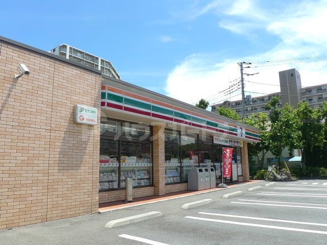 コンビニ　セブンイレブン我孫子３丁目店（コンビニ）まで580m