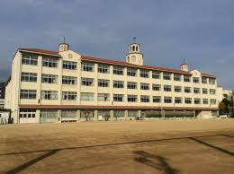 中学校　神戸市立本庄中学校（中学校）まで964m