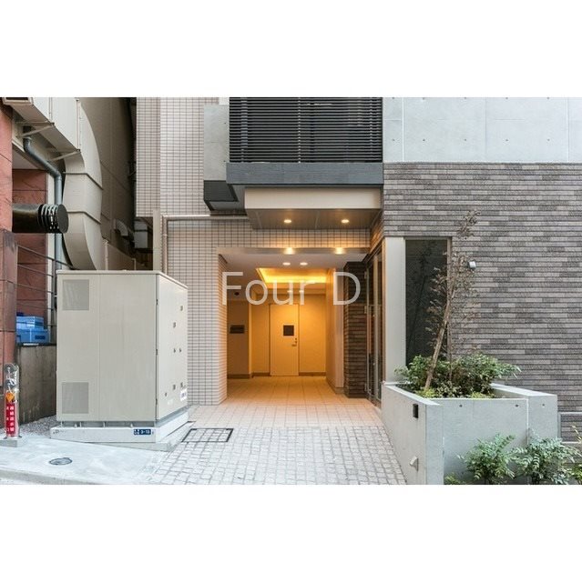 エントランス　★《見学予約受付中》仲介手数料無料にてご紹介★