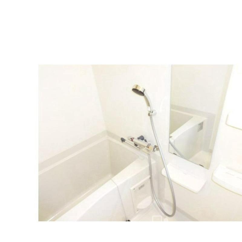 バス・シャワールーム　お風呂とトイレは別です。