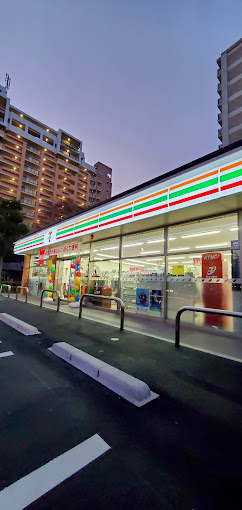コンビニ　セブンイレブン 大阪長柄東2丁目店（コンビニ）まで193m