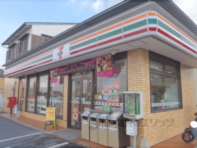 コンビニ　セブンイレブン草津若草店（コンビニ）まで400m