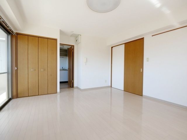その他部屋・スペース　★つやのあるフローリング★