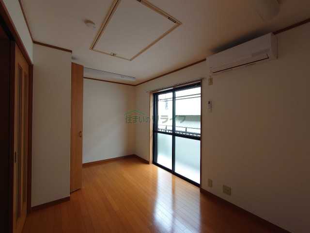 ソレイユ南荻窪の居間写真