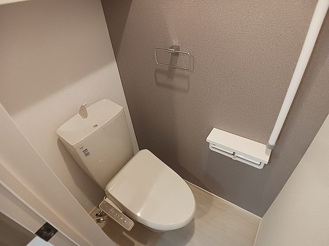 トイレ　シンプルで使いやすいトイレです