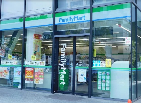 コンビニ　ファミリーマート豊海町店（コンビニ）まで506m