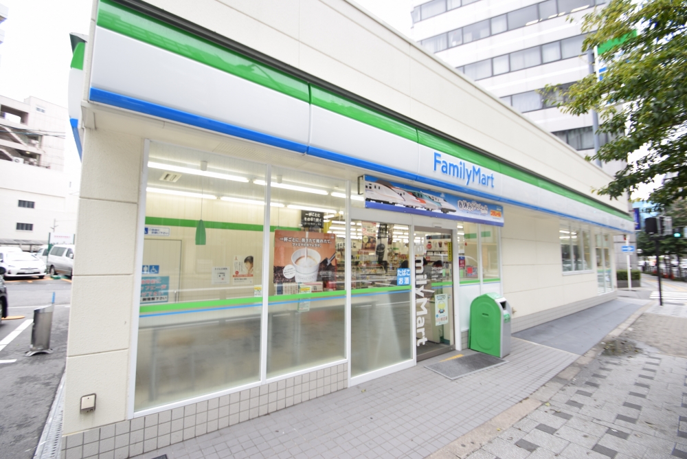 コンビニ　ファミリーマート　北浜一丁目店（コンビニ）まで668m