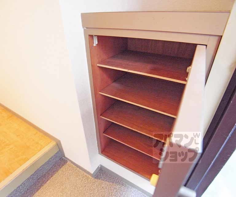 収納　靴箱です。