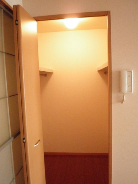 グランドゥール西大寺の内装写真