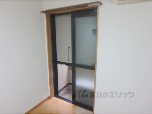 バルコニー　シャッター