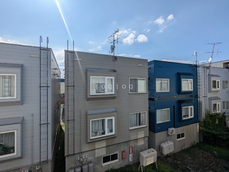 眺望　天気の良い日は窓からの景色も綺麗な眺めとなります。
